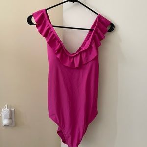 NEW NWT One Piece Pink Swimsuit with ruffle size 1X (16w-18w)